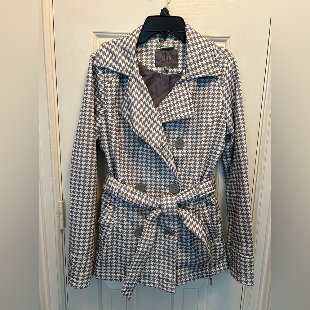 J2 by Jou Jou Womens size M Grey/White Houndstooth Button-UP Jacket